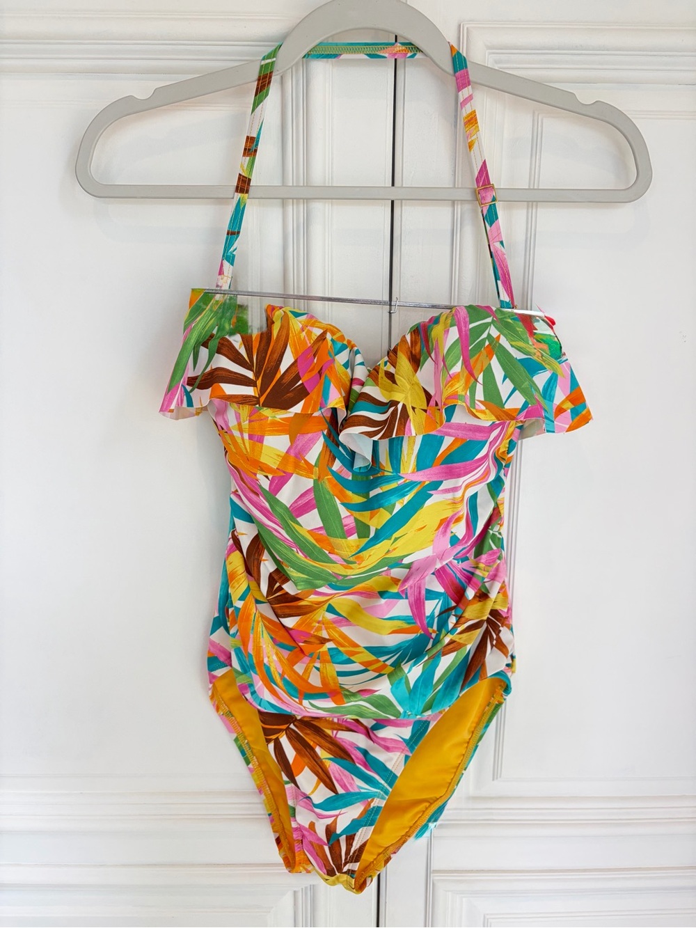 Cupshe Multi-Color Tropical Leaf Ruffle One-Piece Swimsuit